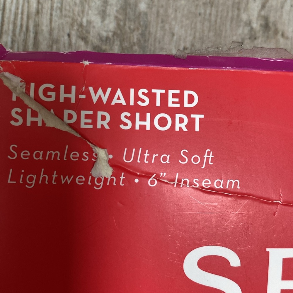 New Spanx higher waisted shaper shorts red size XL - Picture 3 of 9